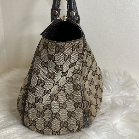 💯Authentic Gucci Handbag 🍀 - Picture 15 of 17